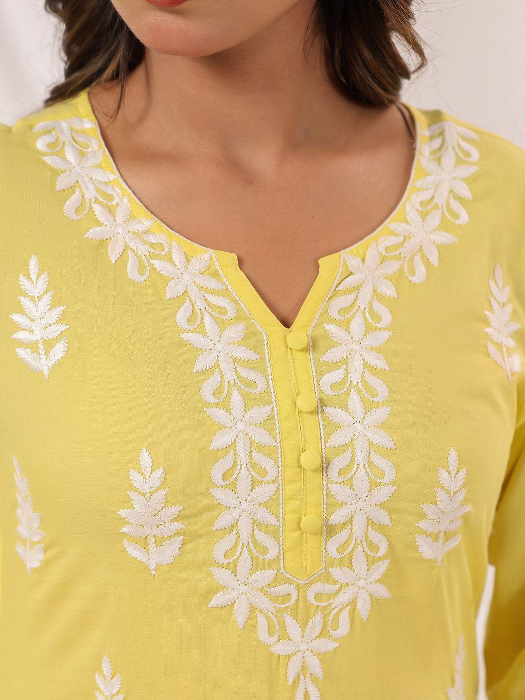 Janasya Light Cotton Embroidered Straight Kurta | Swadesiicart