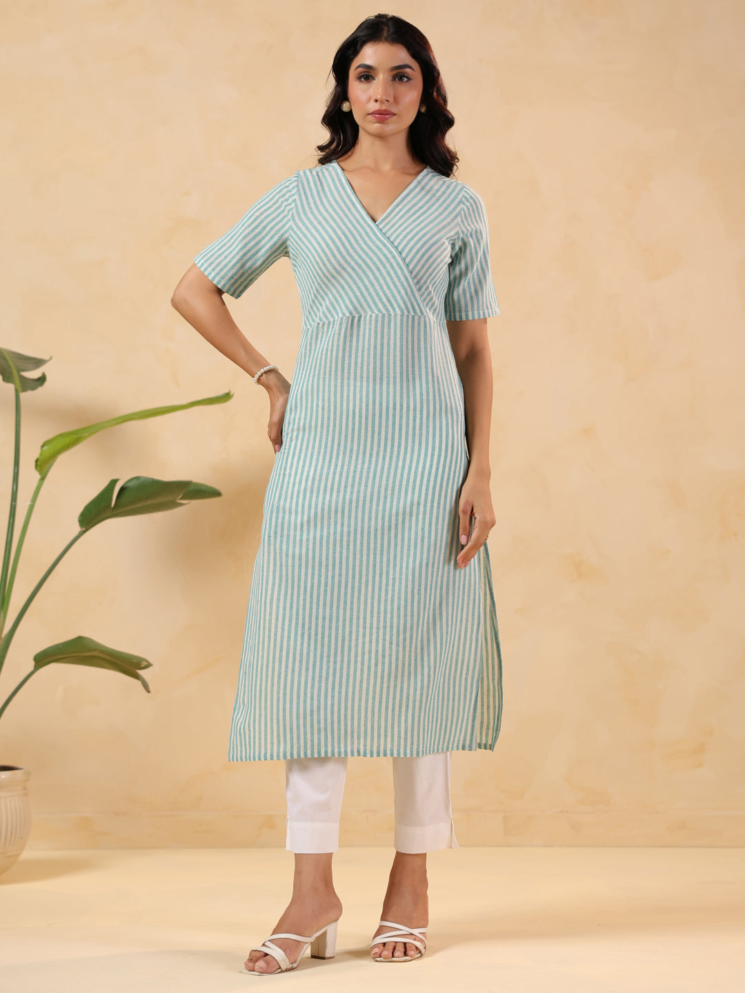 Janasya Light Cotton Striped Straight Kurta - Swadesiicart
