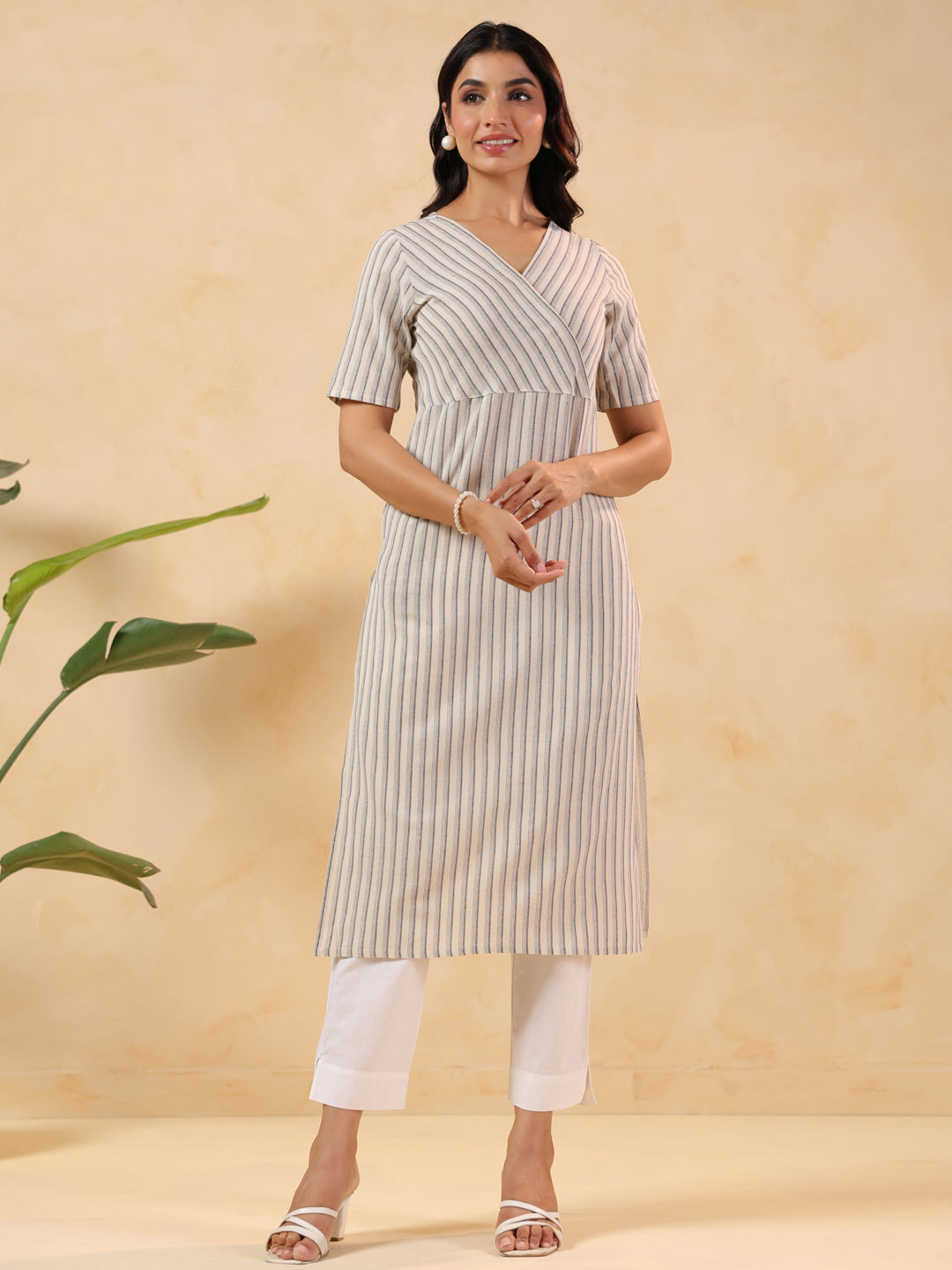 Janasya Light Cotton Striped Straight Kurta - Swadesiicart