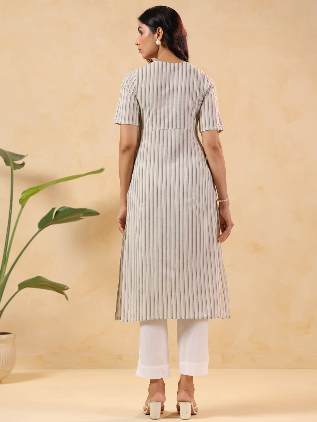 Janasya Light Cotton Striped Straight Kurta - Swadesiicart