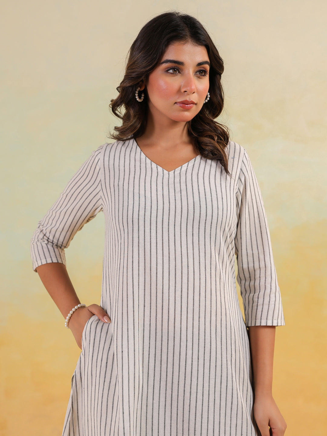Janasya Light Cotton Striped Straight Kurta - Swadesiicart