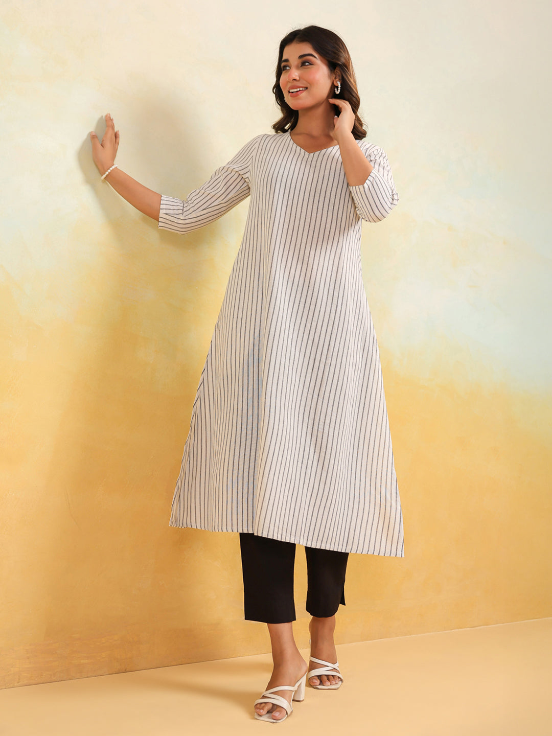 Janasya Light Cotton Striped Straight Kurta - Swadesiicart
