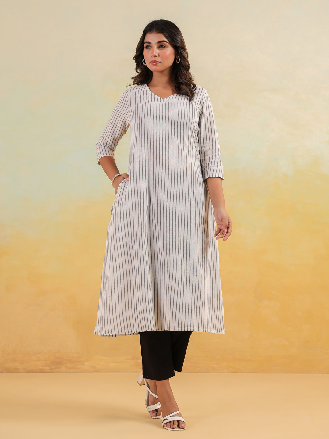 Janasya Light Cotton Striped Straight Kurta - Swadesiicart