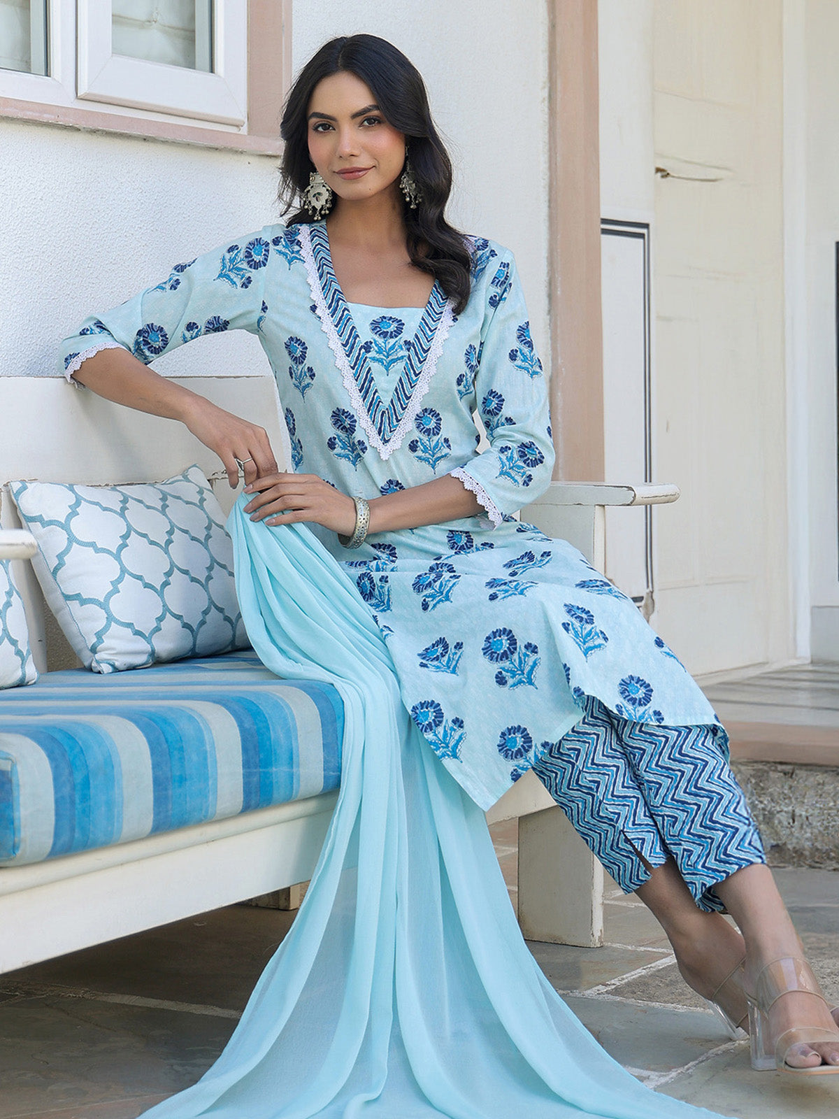 Janasya Light Cotton Floral Straight Kurta Set | Swadesiicart