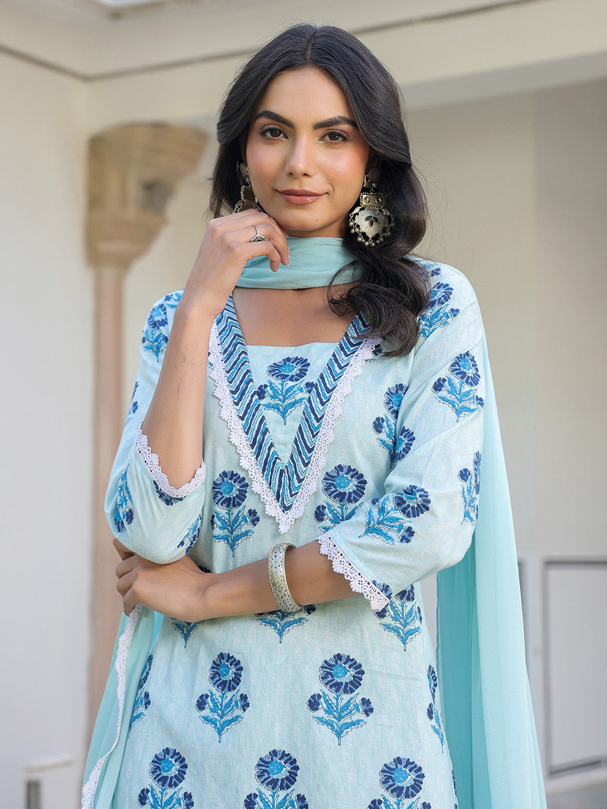 Janasya Light Cotton Floral Straight Kurta Set | Swadesiicart