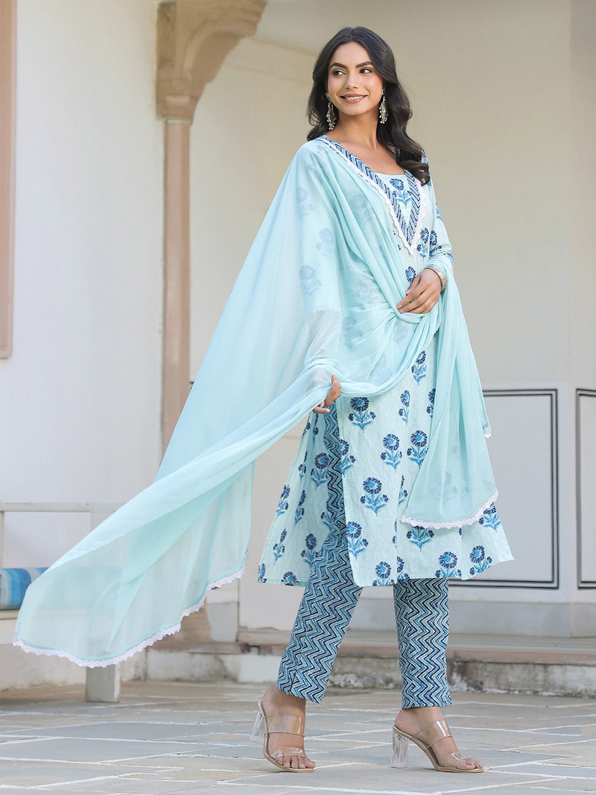 Janasya Light Cotton Floral Straight Kurta Set | Swadesiicart
