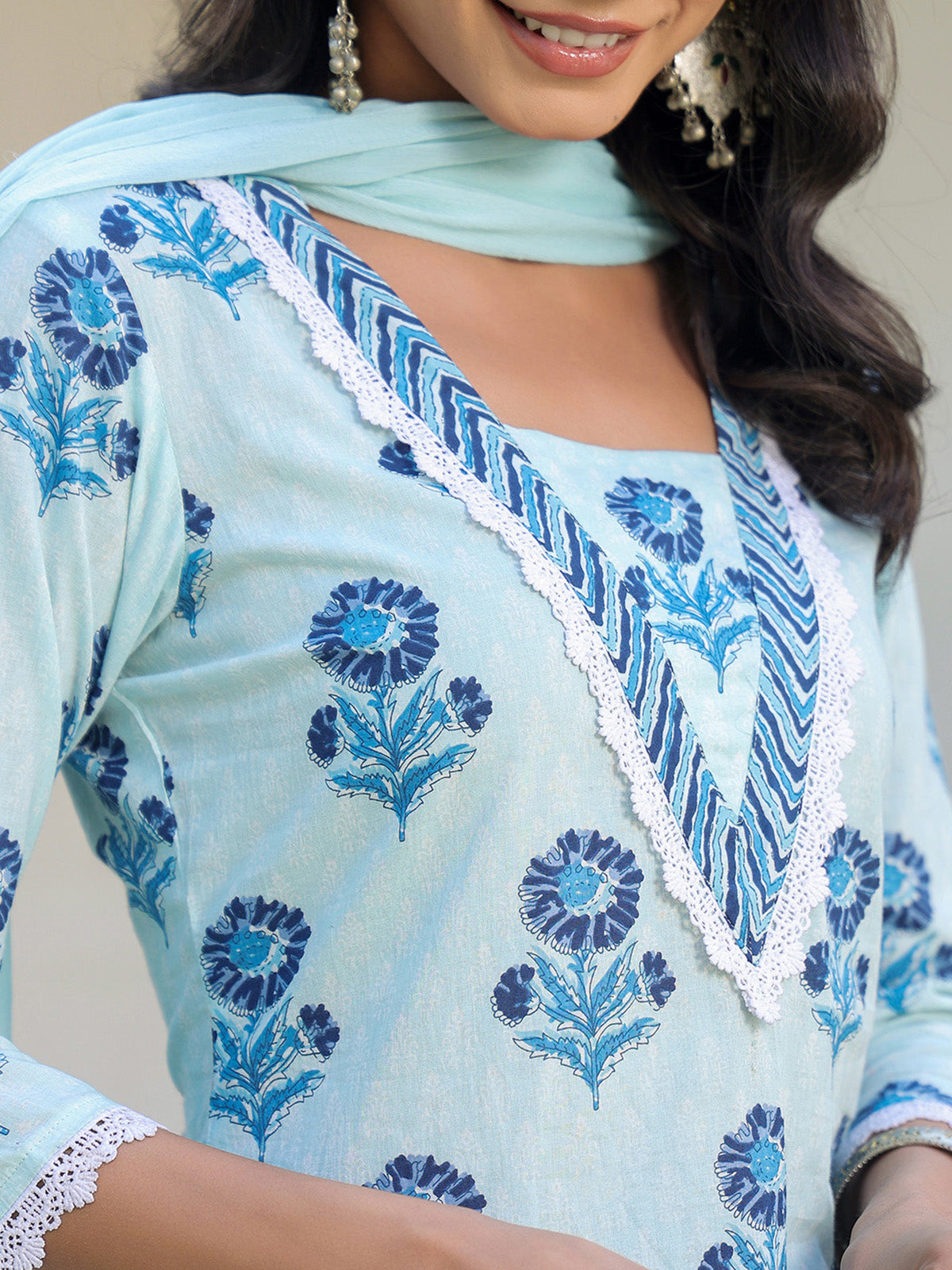 Janasya Light Cotton Floral Straight Kurta Set | Swadesiicart