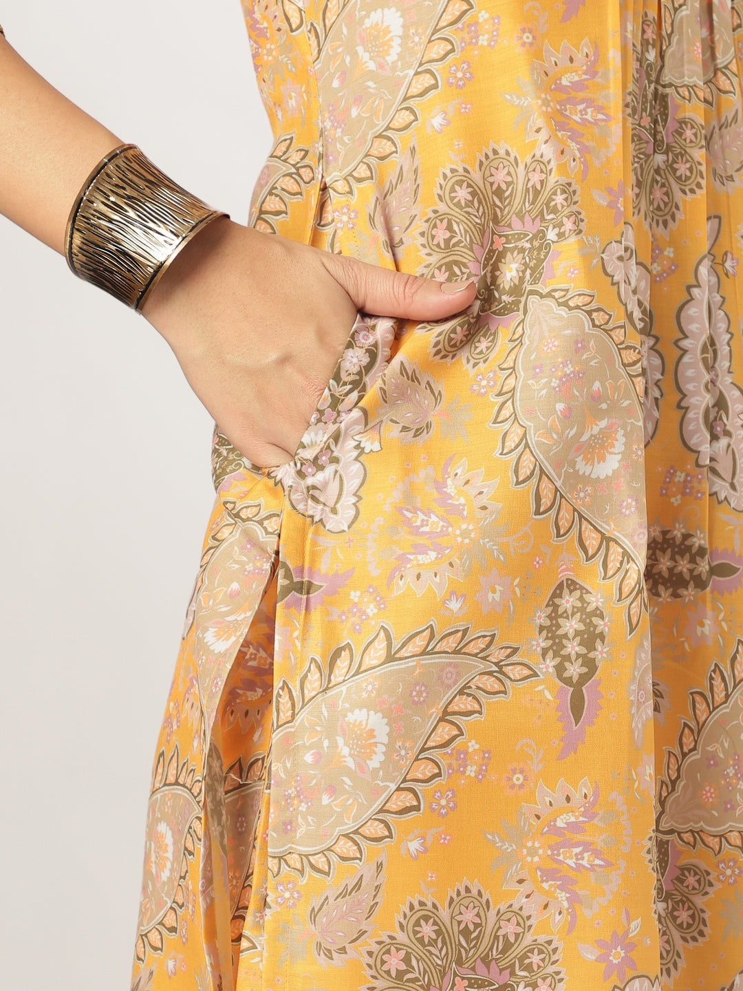 Janasya Bright Silk Blend Floral Straight Kurta Set | Swadesiicart
