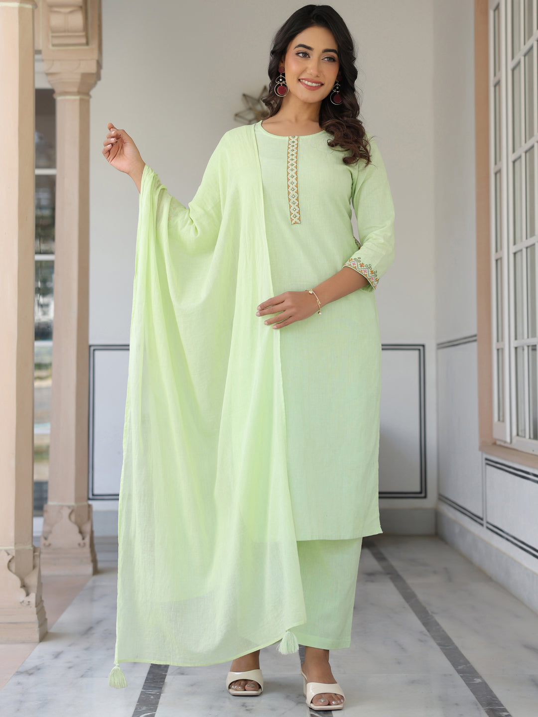Janasya Light Cotton Self Design Straight Kurta Set | Swadesiicart