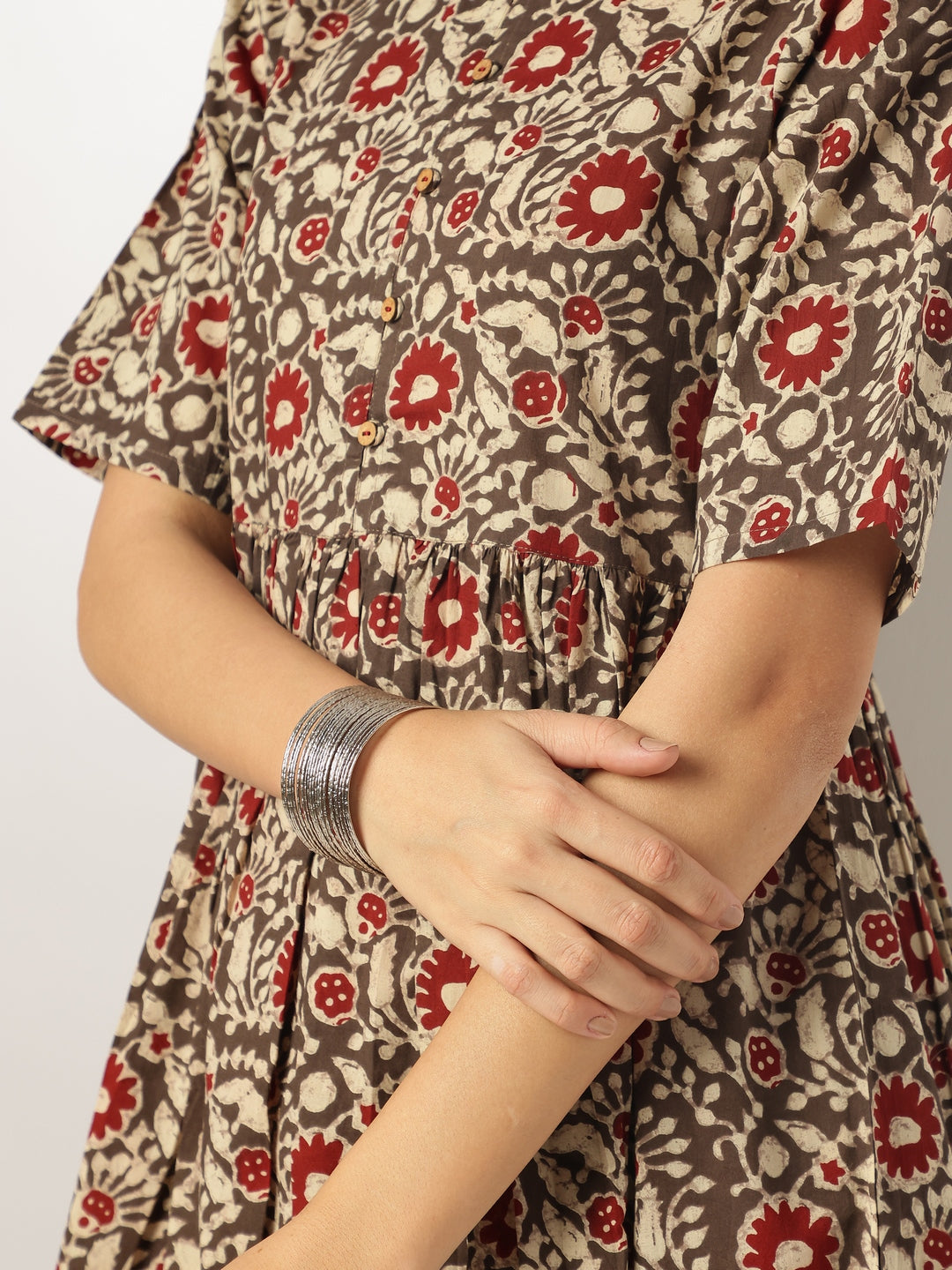 Janasya Dark Cotton Floral A-Line Kurta Set | Swadesiicart