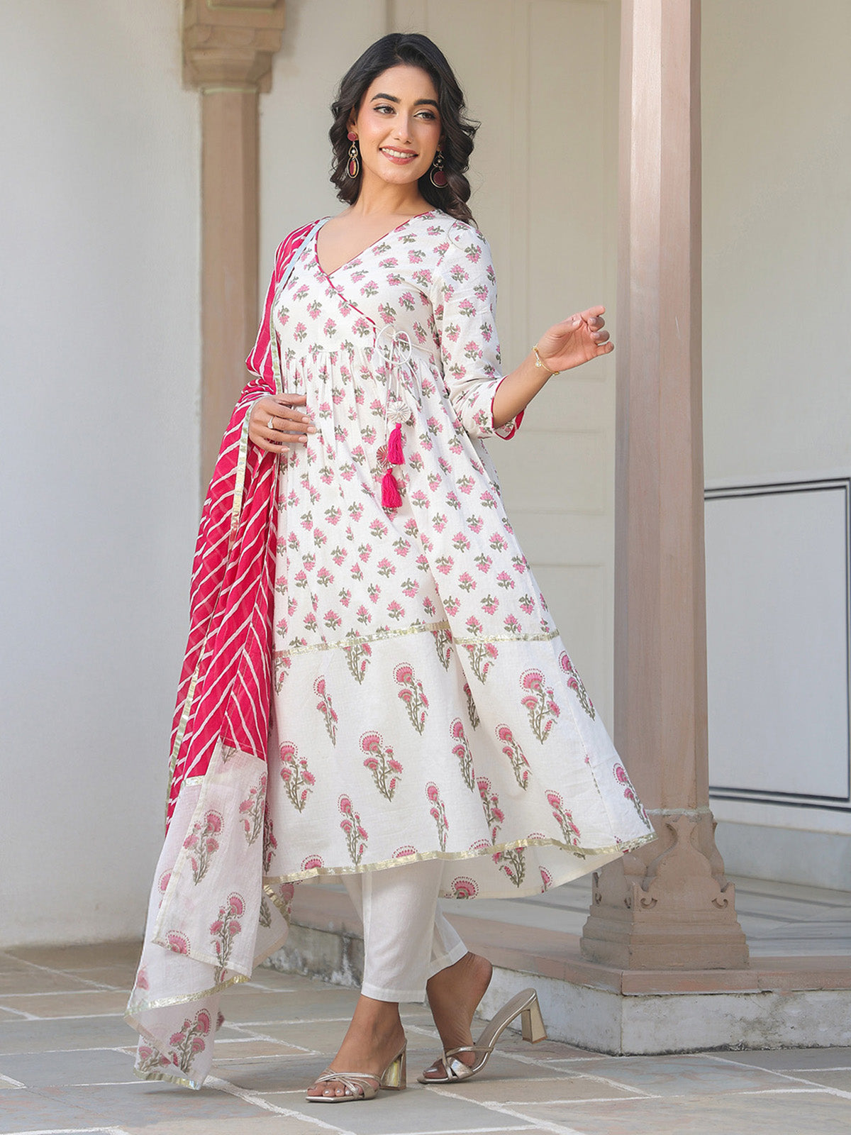 Janasya Light Cotton Floral Angrakha Kurta Set | Swadesiicart