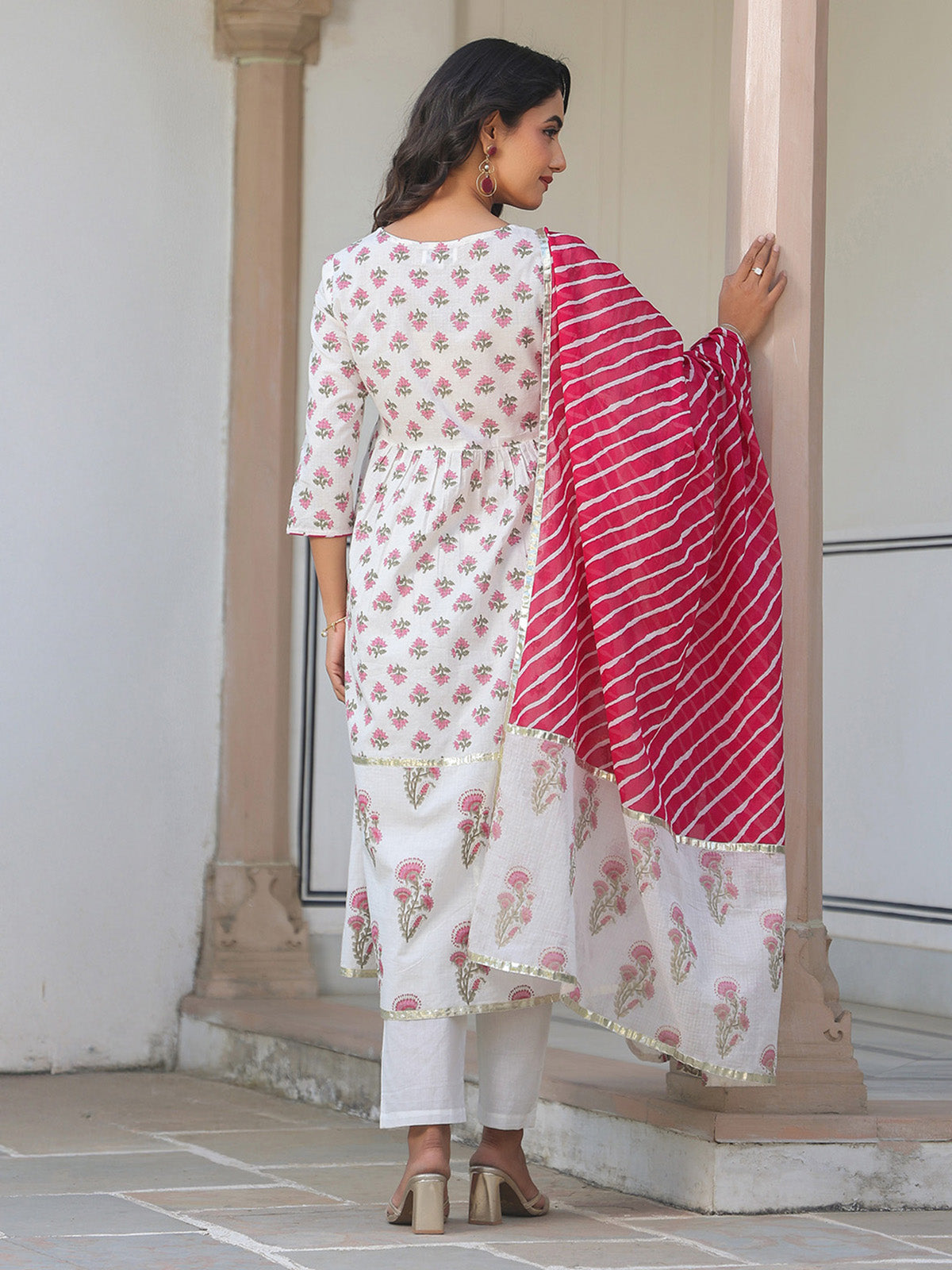 Janasya Light Cotton Floral Angrakha Kurta Set | Swadesiicart