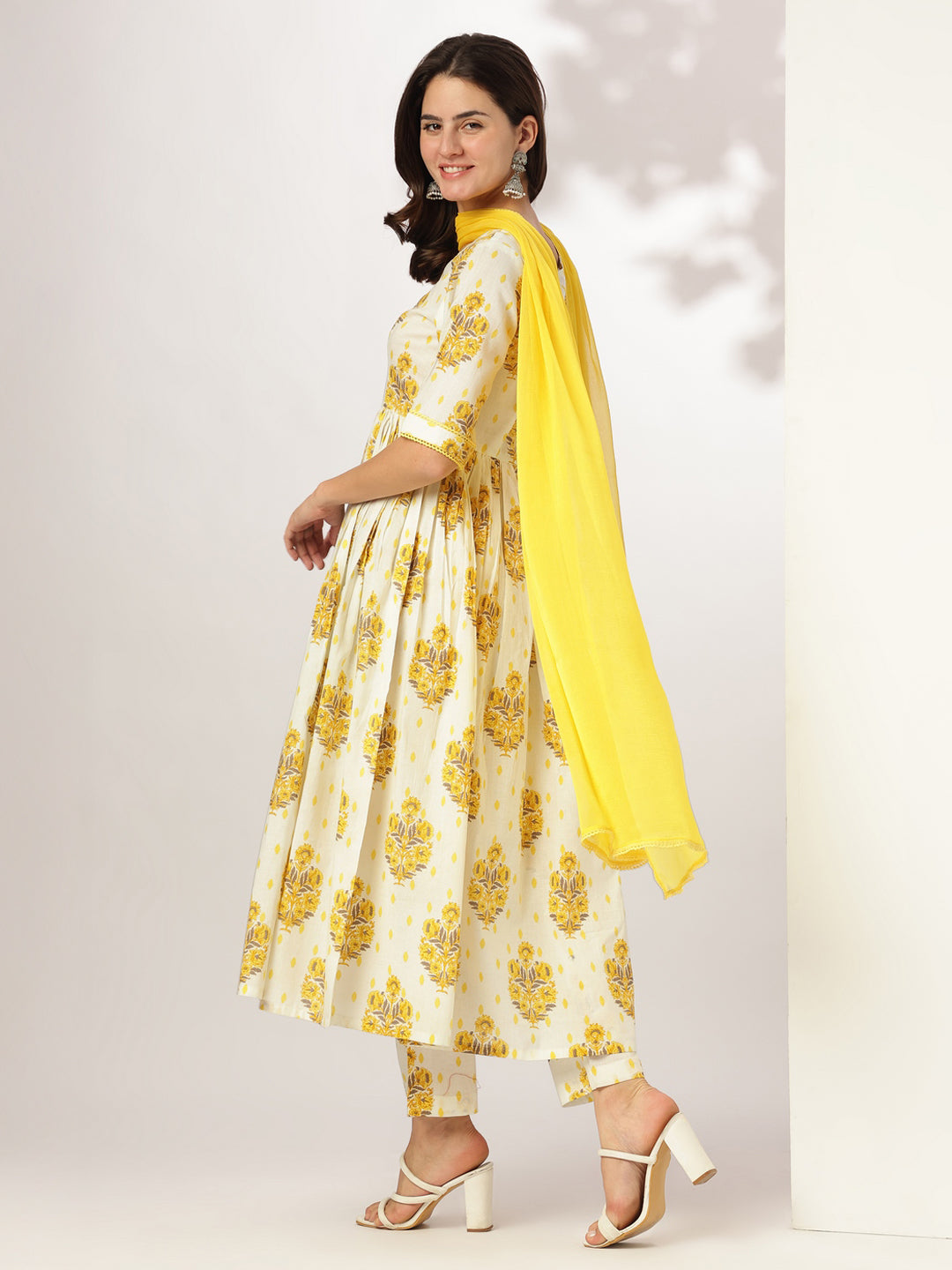 Janasya Light Cotton Floral A-Line Kurta Set | Swadesiicart