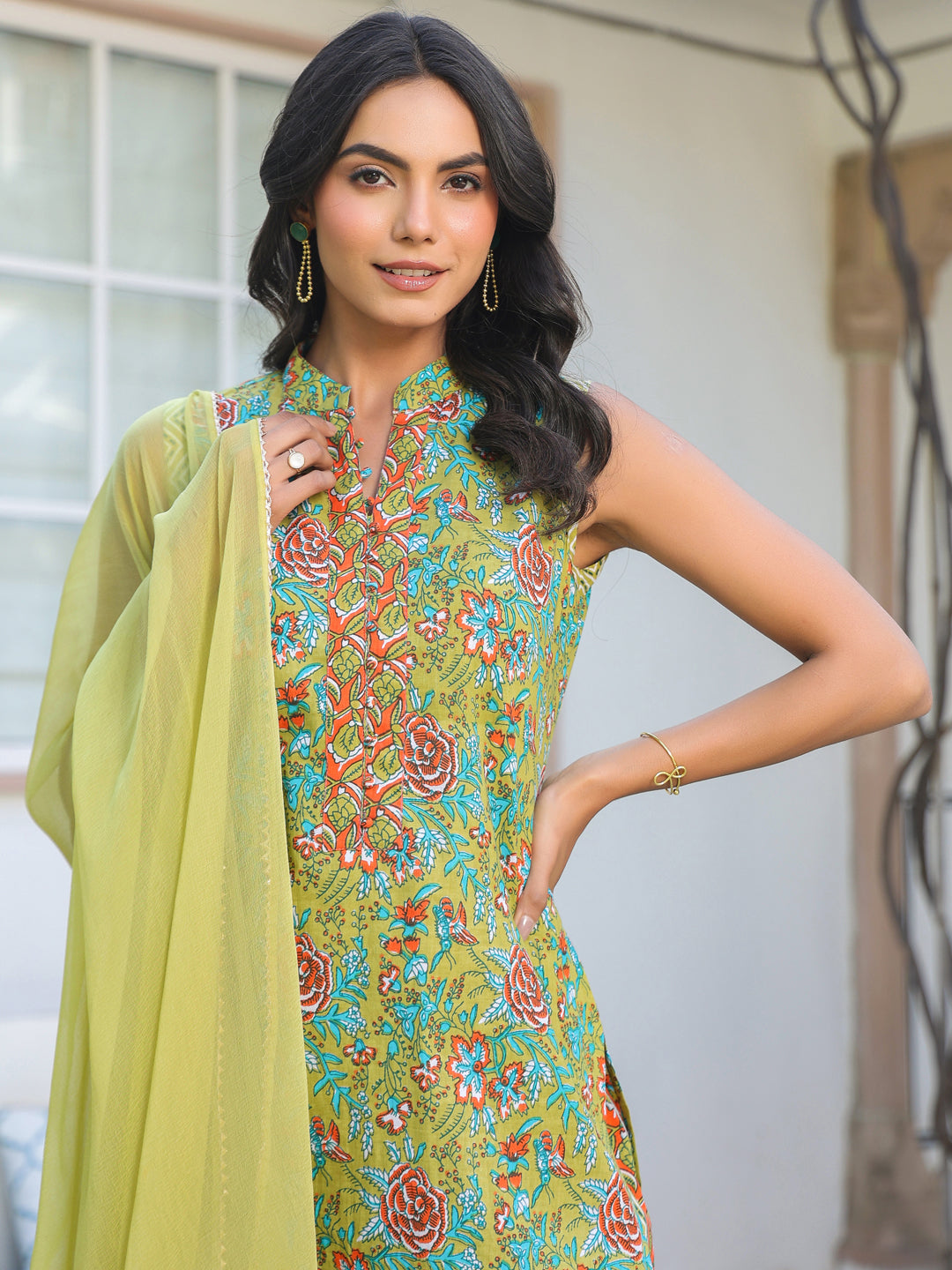 Janasya Bright Cotton Floral Straight Kurta Set | Swadesiicart