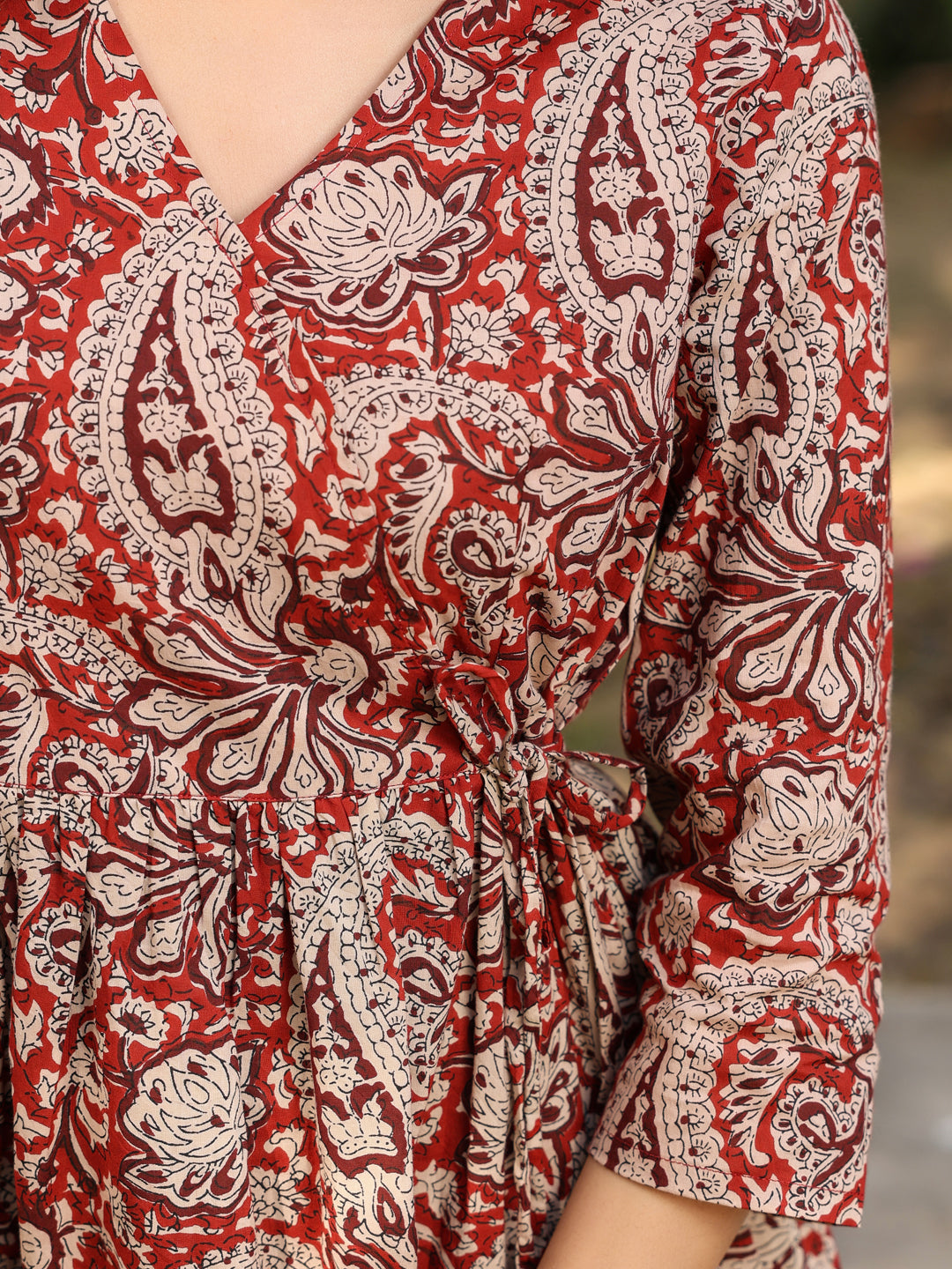 Janasya Dark Cotton Paisley A-Line Tunic | Swadesiicart