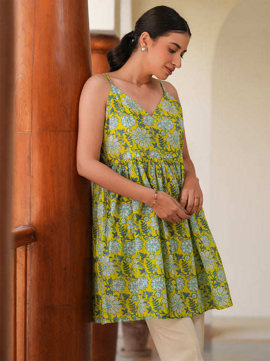 Janasya Bright Cotton Floral A-Line Tunic | Swadesiicart