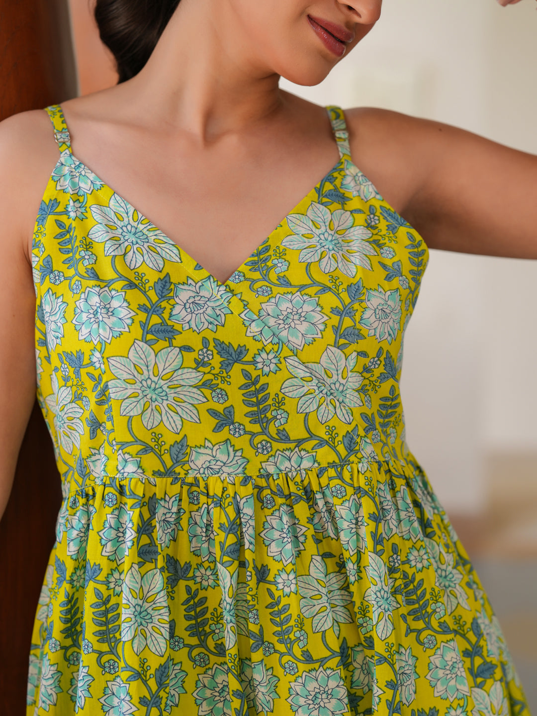 Janasya Bright Cotton Floral A-Line Tunic | Swadesiicart