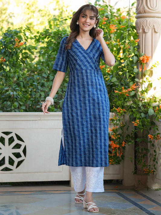 Janasya Dark Cotton Geometric Straight Kurta - Swadesiicart