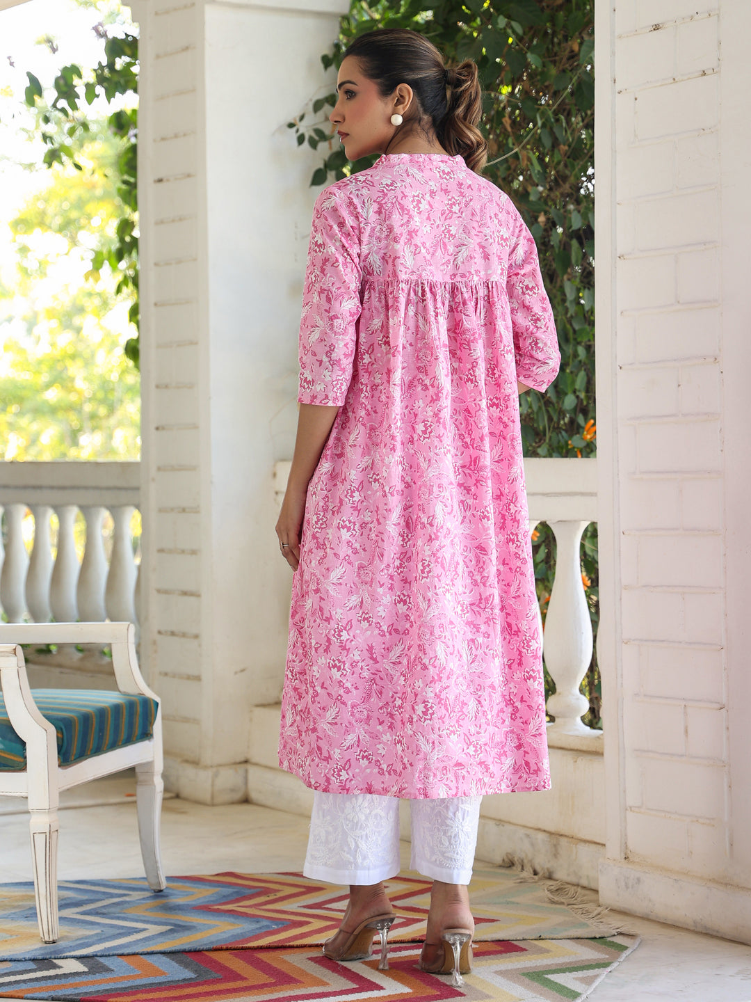 Janasya Light Cotton Floral Empire Kurta - Swadesiicart