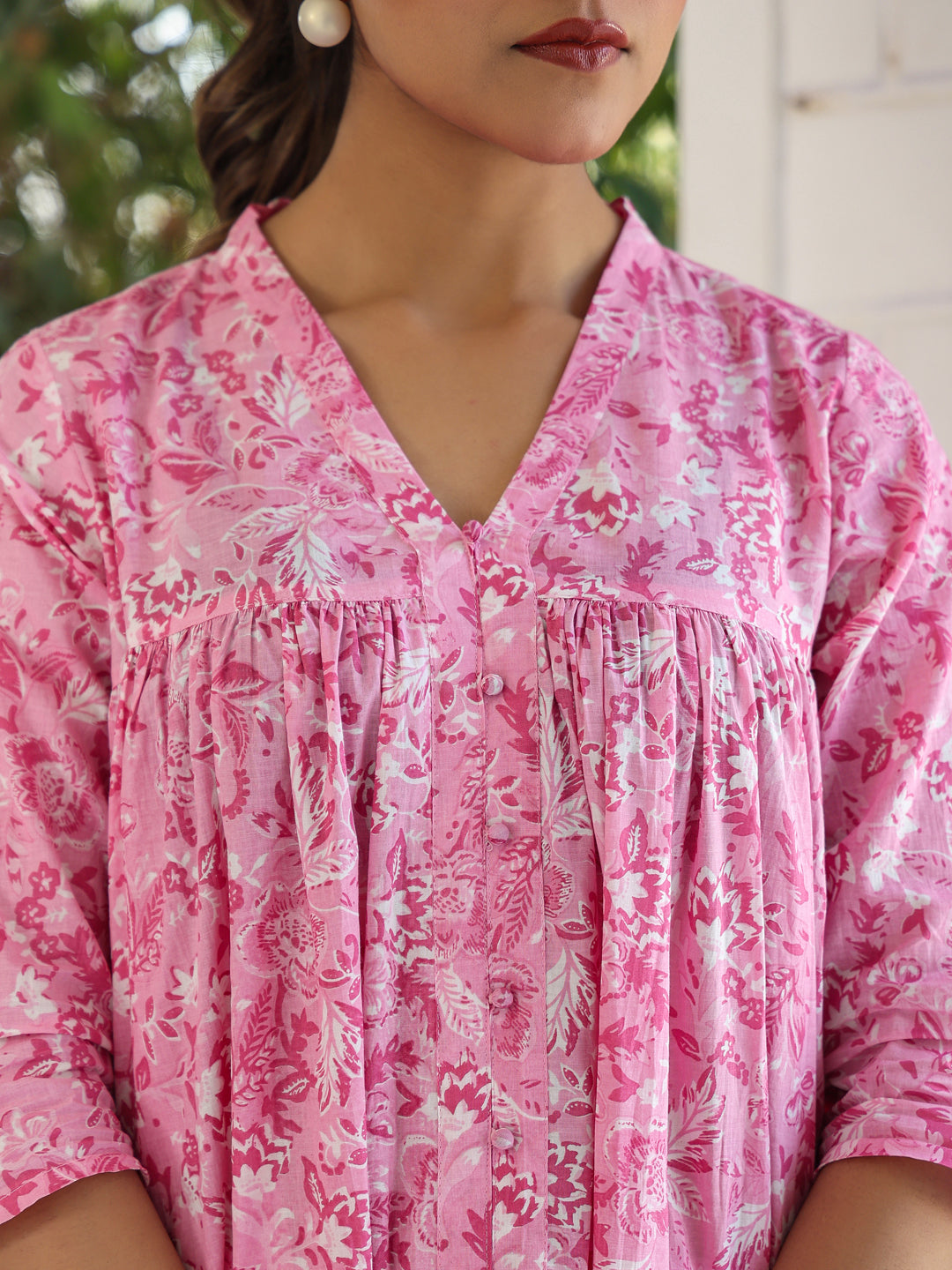 Janasya Light Cotton Floral Empire Kurta - Swadesiicart