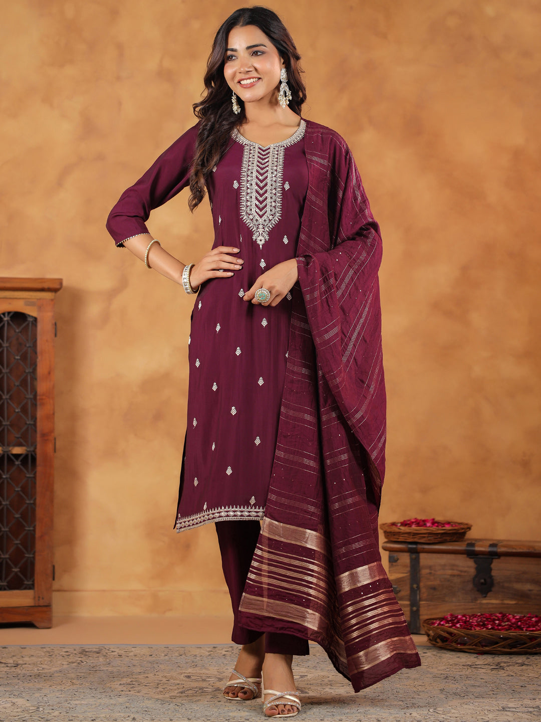 Janasya Dark Chanderi Embroidered Straight Kurta Set | Swadesiicart