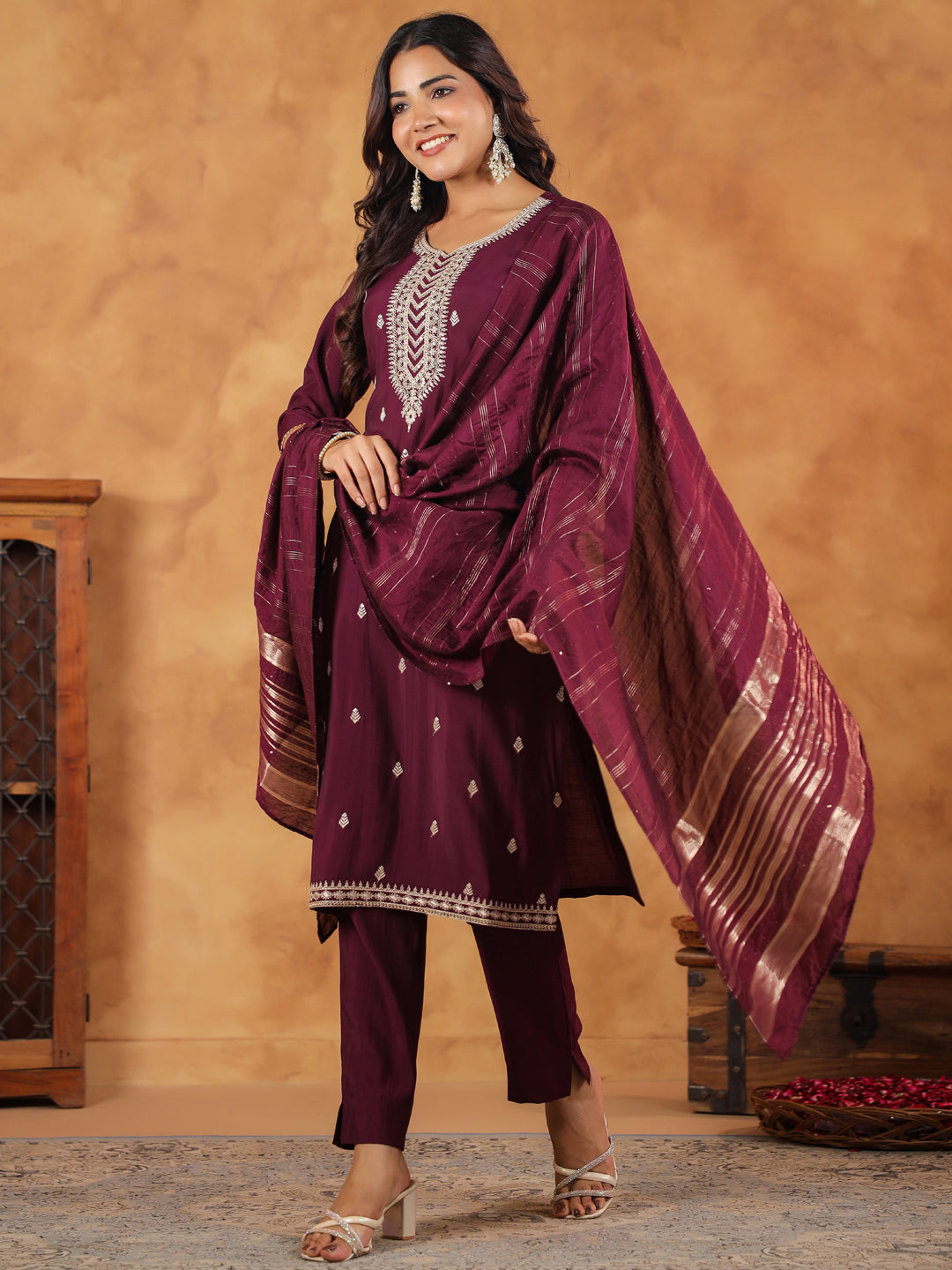 Janasya Dark Chanderi Embroidered Straight Kurta Set | Swadesiicart
