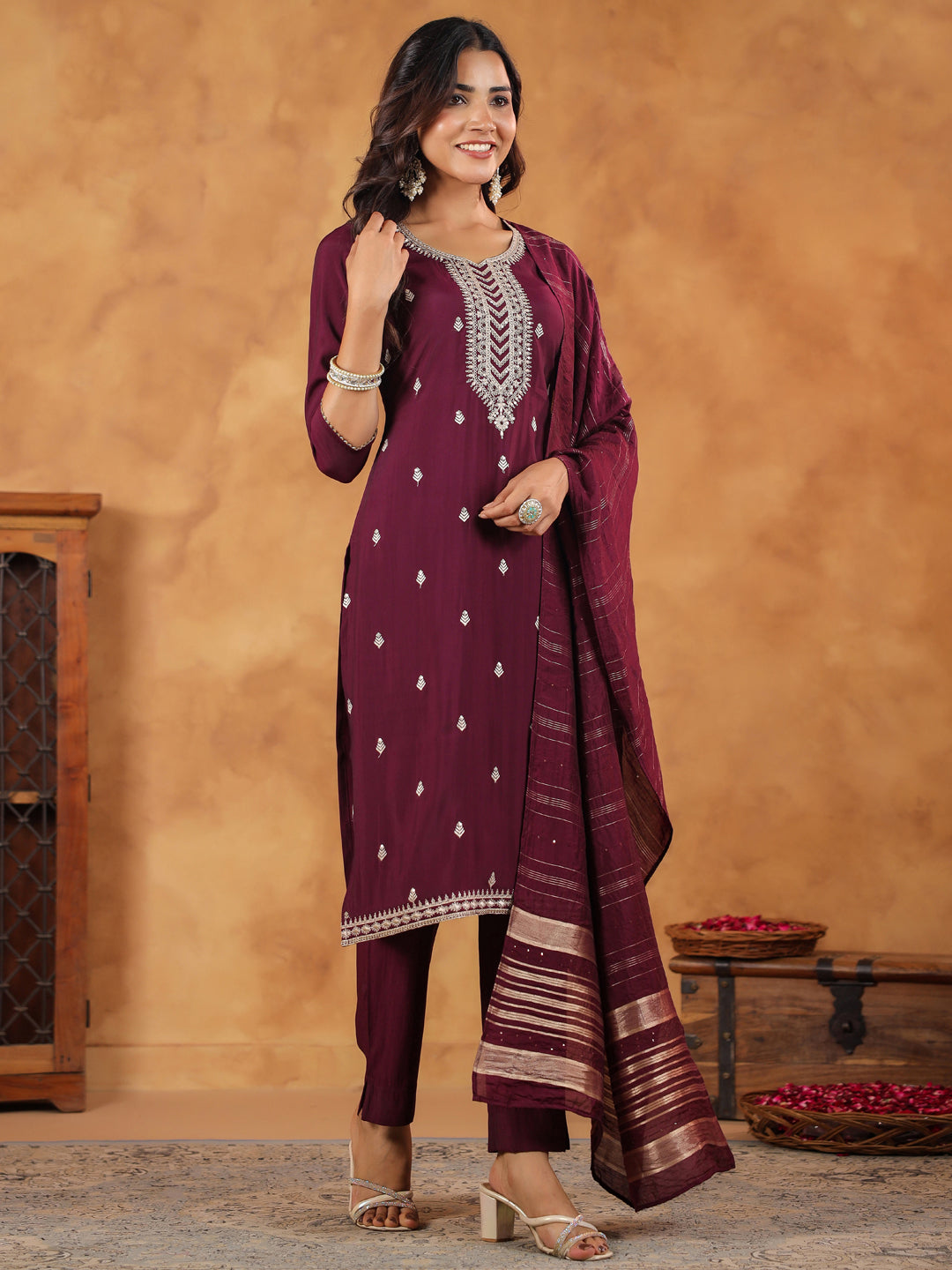 Janasya Dark Chanderi Embroidered Straight Kurta Set | Swadesiicart
