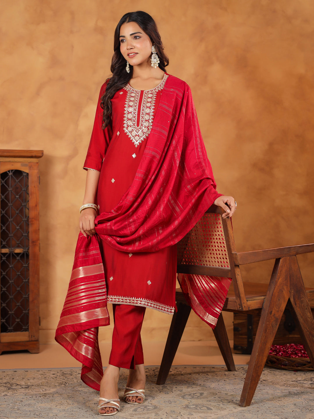 Janasya Dark Chanderi Embroidered Straight Kurta Set | Swadesiicart