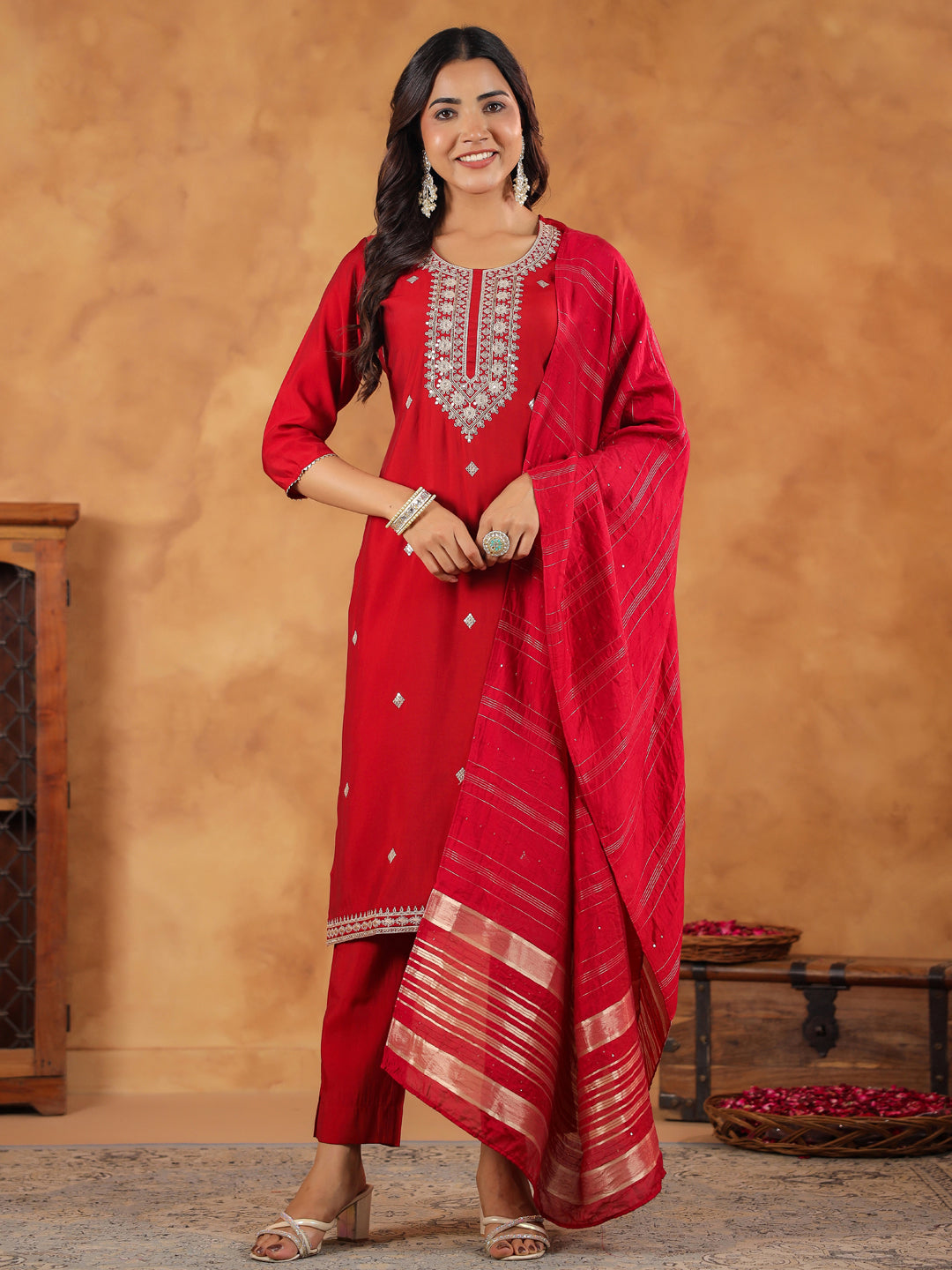 Janasya Dark Chanderi Embroidered Straight Kurta Set | Swadesiicart