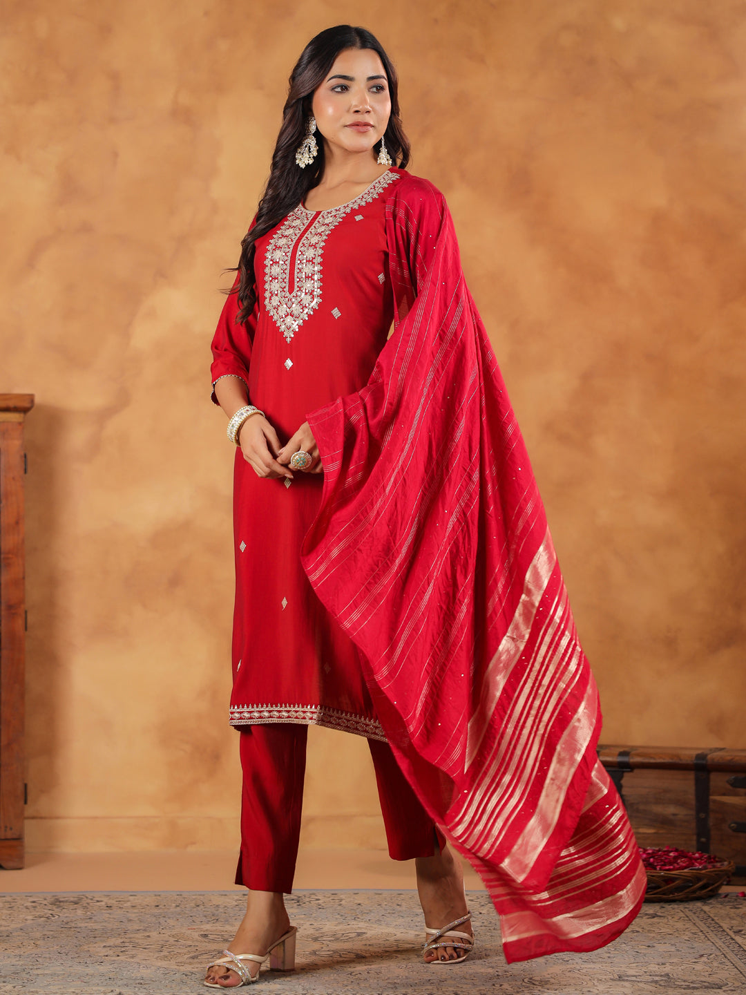 Janasya Dark Chanderi Embroidered Straight Kurta Set | Swadesiicart
