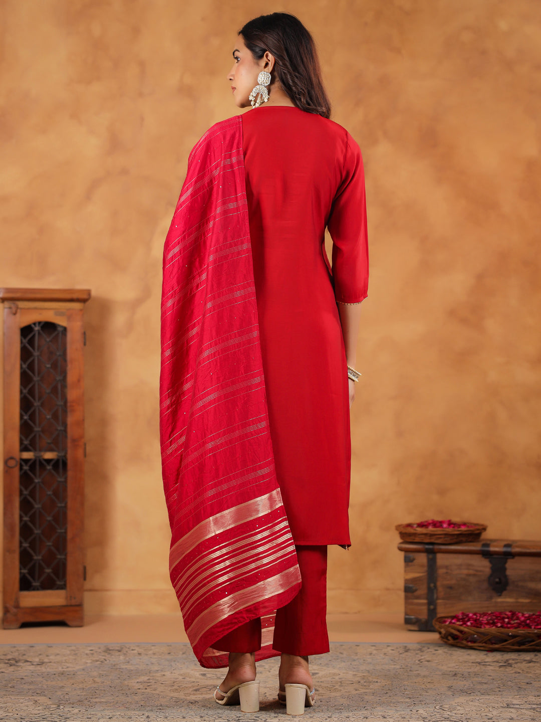 Janasya Dark Chanderi Embroidered Straight Kurta Set | Swadesiicart