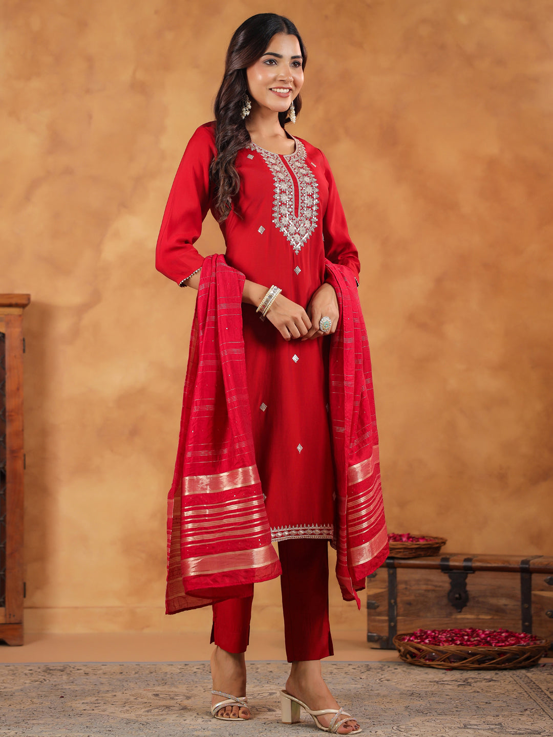 Janasya Dark Chanderi Embroidered Straight Kurta Set | Swadesiicart