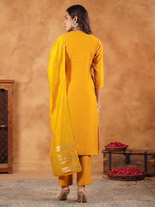 Janasya Bright Chanderi Embroidered Straight Kurta Set | Swadesiicart