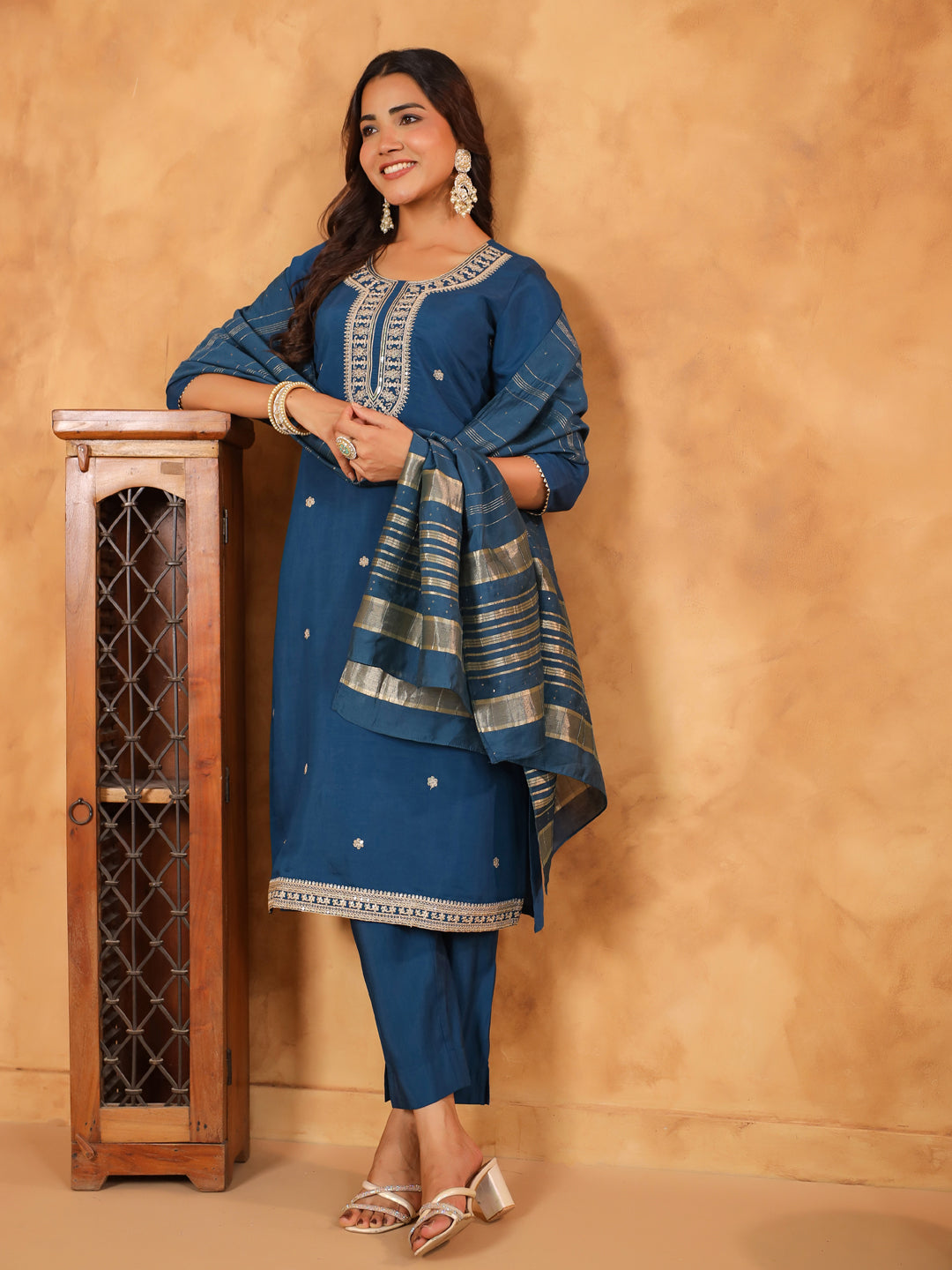 Janasya Dark Chanderi Embroidered Straight Kurta Set | Swadesiicart