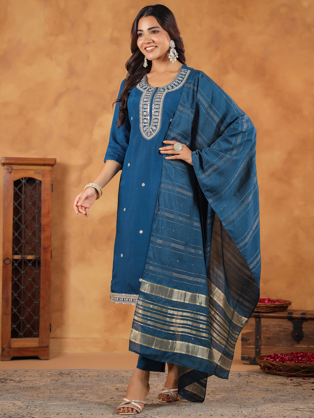 Janasya Dark Chanderi Embroidered Straight Kurta Set | Swadesiicart