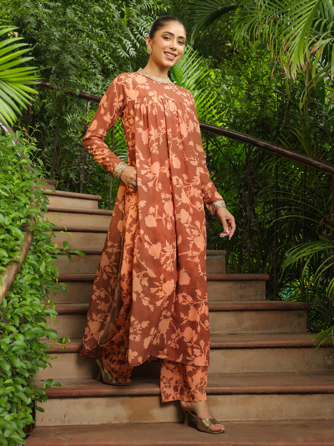 Janasya Brown Weightless Georgette Floral Kurta, pant & Jacket | Swadesiicart