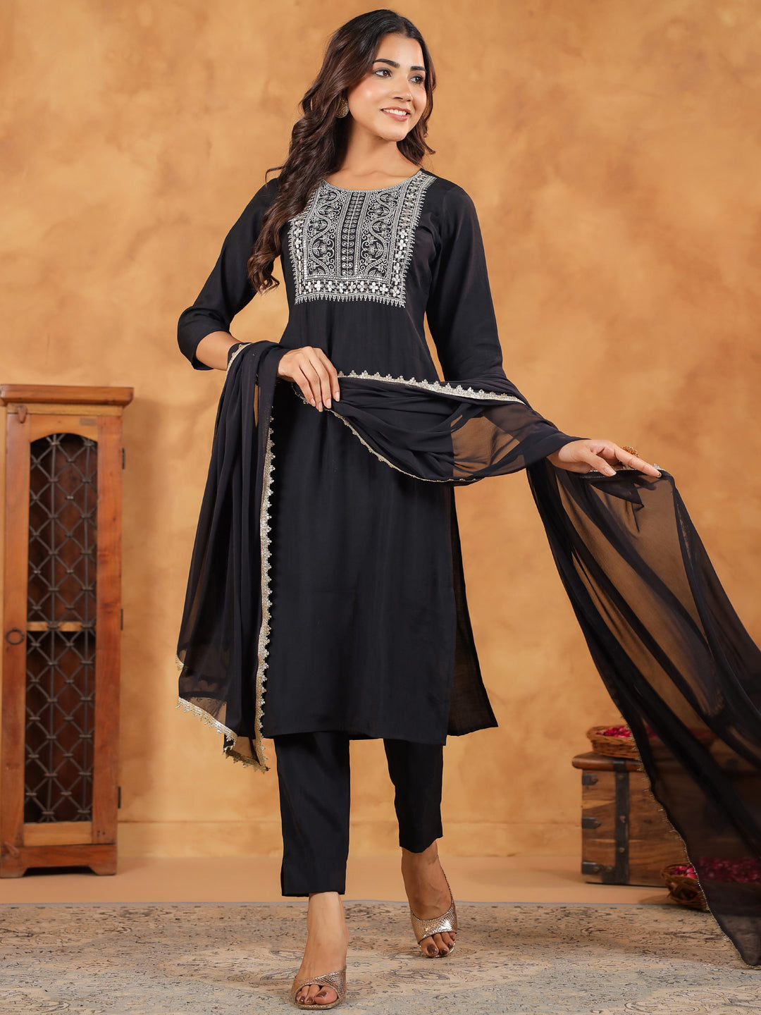 Janasya Dark Chanderi Embroidered Straight Kurta Set | Swadesiicart