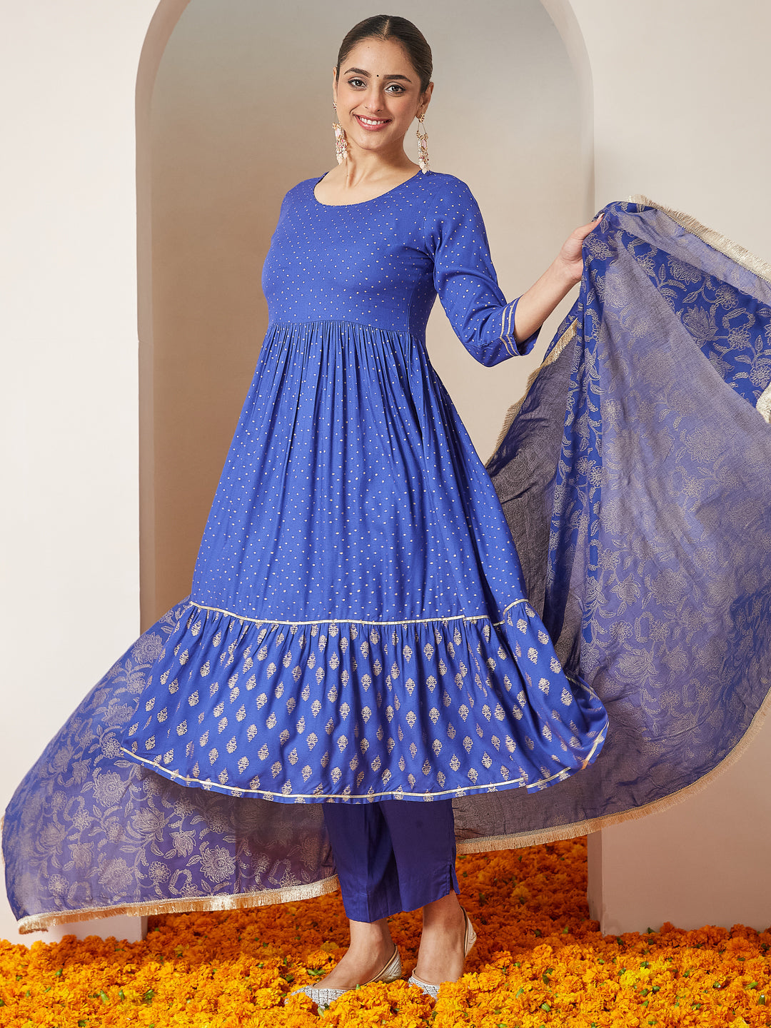 Janasya Dark Cotton Foil Print A-Line Kurta Set | Swadesiicart