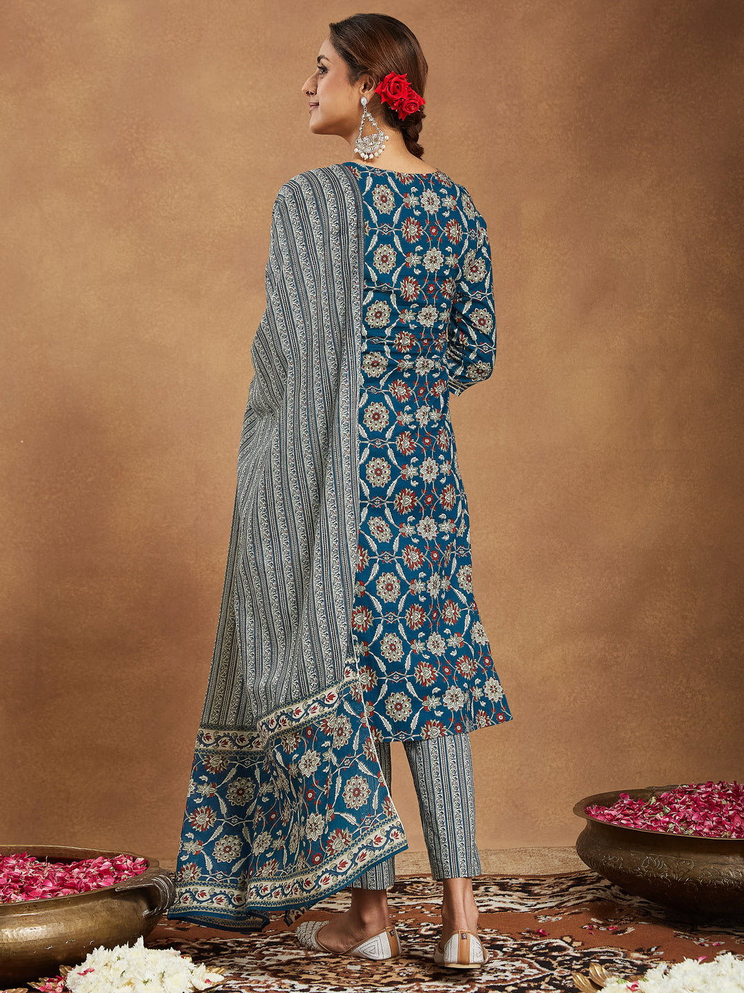 Janasya Bright Cotton Floral Straight Kurta Set | Swadesiicart