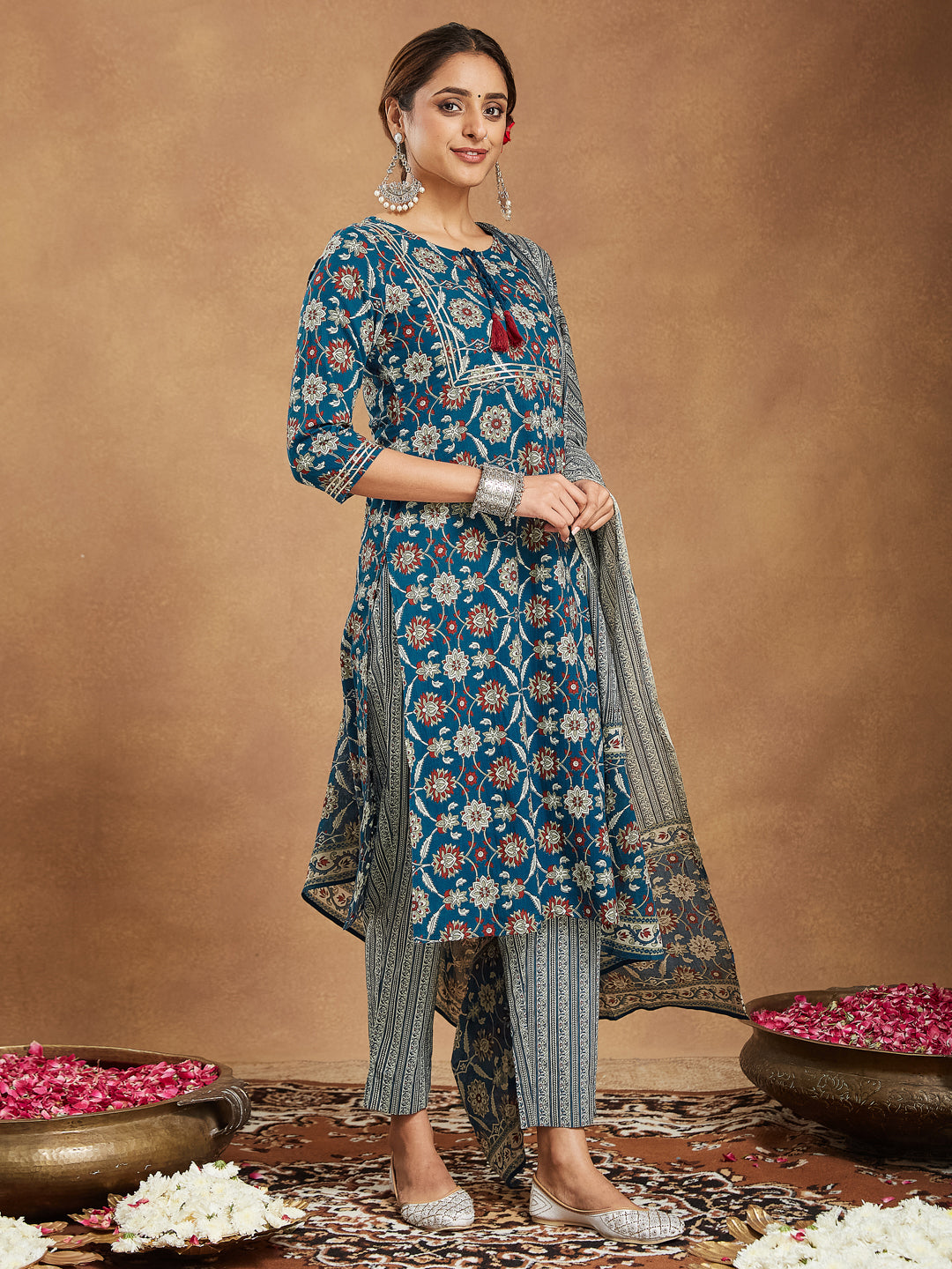 Janasya Bright Cotton Floral Straight Kurta Set | Swadesiicart