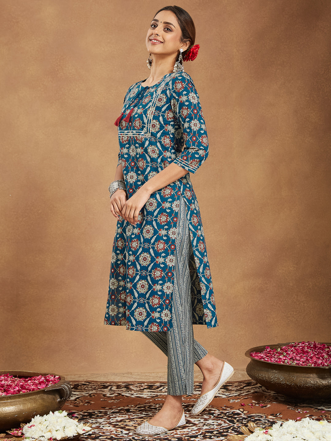 Janasya Bright Cotton Floral Straight Kurta Set | Swadesiicart