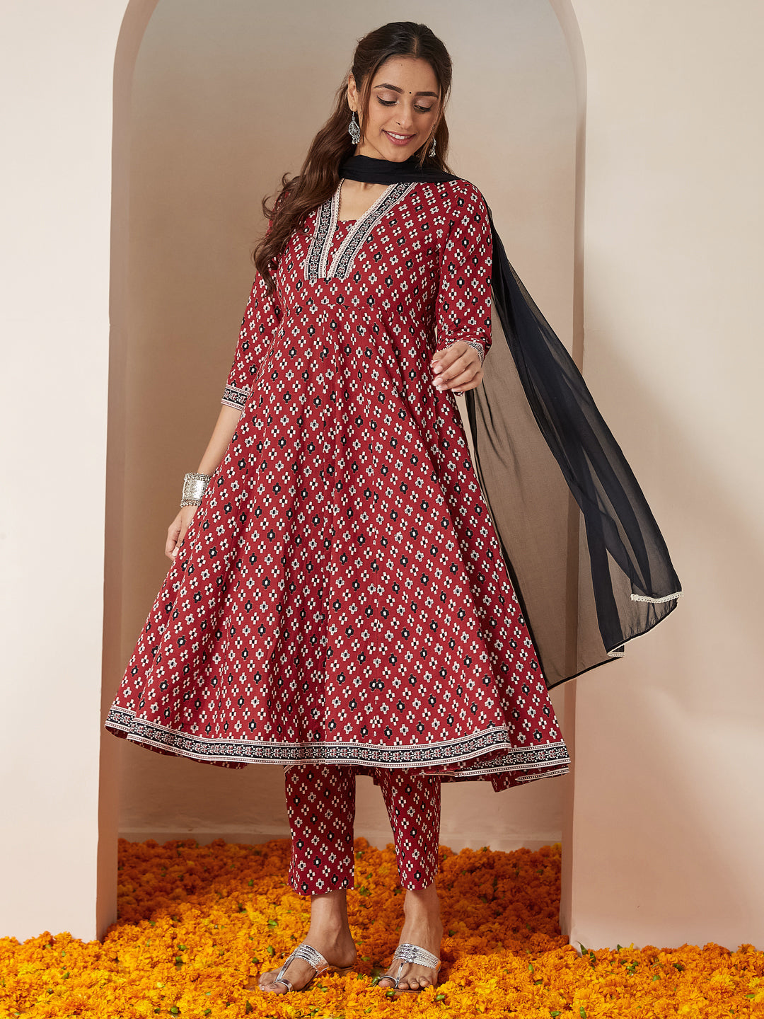 Janasya Dark Cotton Ikkat Anarkali Kurta Set | Swadesiicart