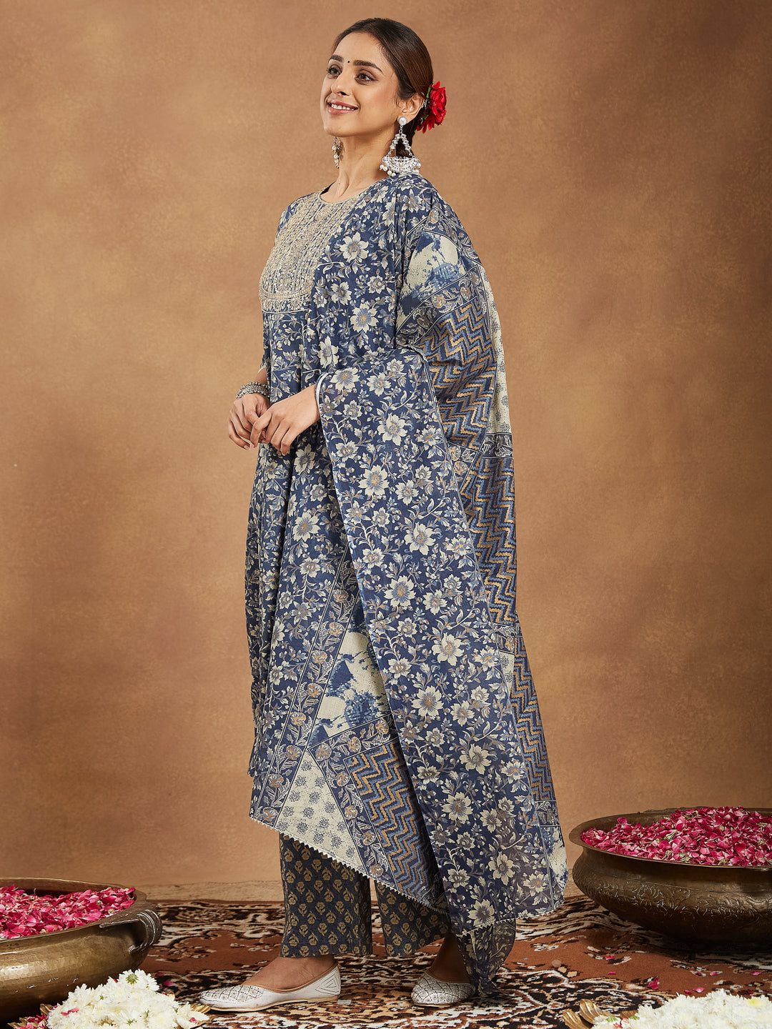 Janasya Dark Cotton Floral Anarkali Kurta Set | Swadesiicart