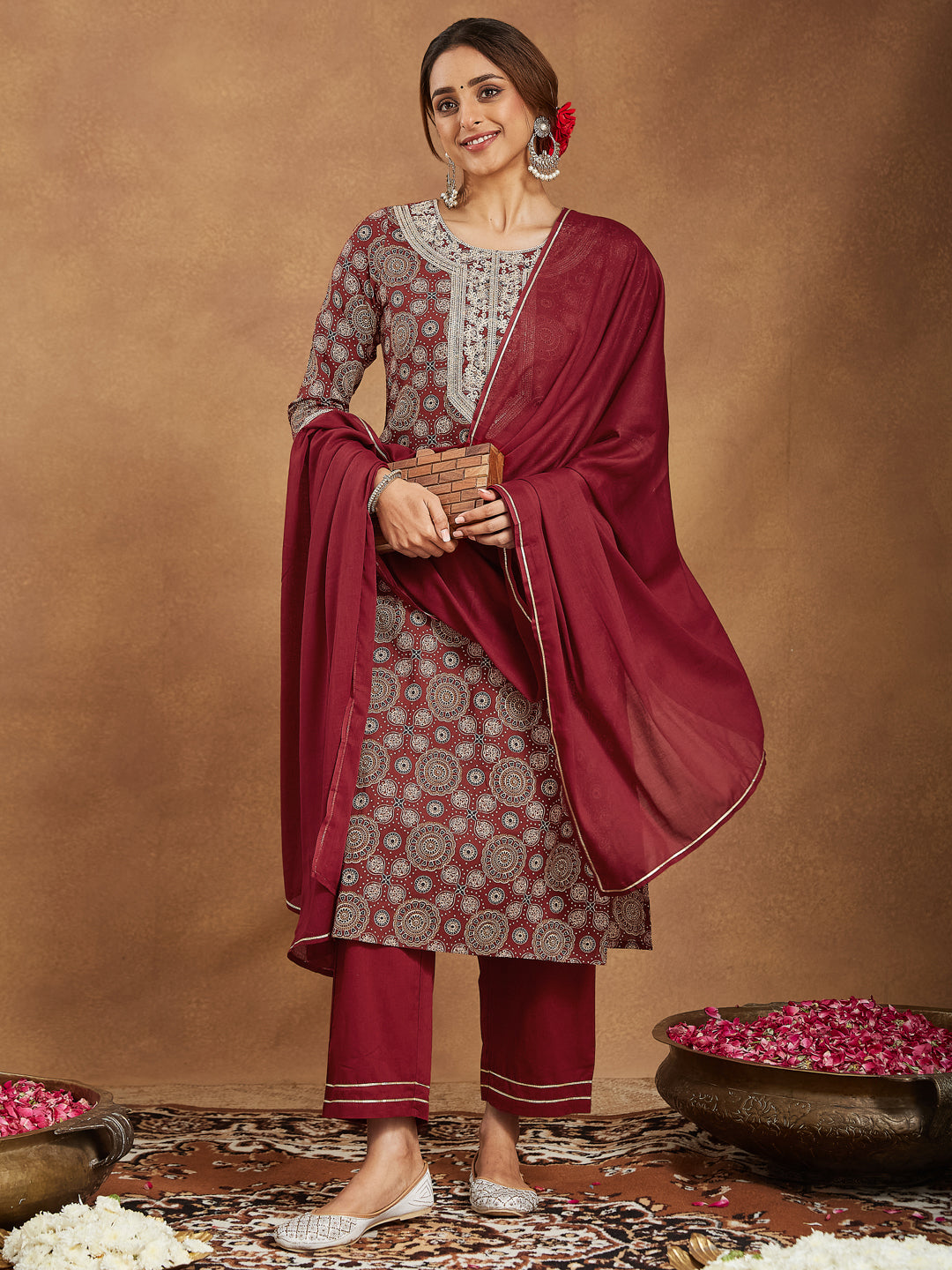 Janasya Dark Cotton Ethnic Motifs Straight Kurta Set | Swadesiicart