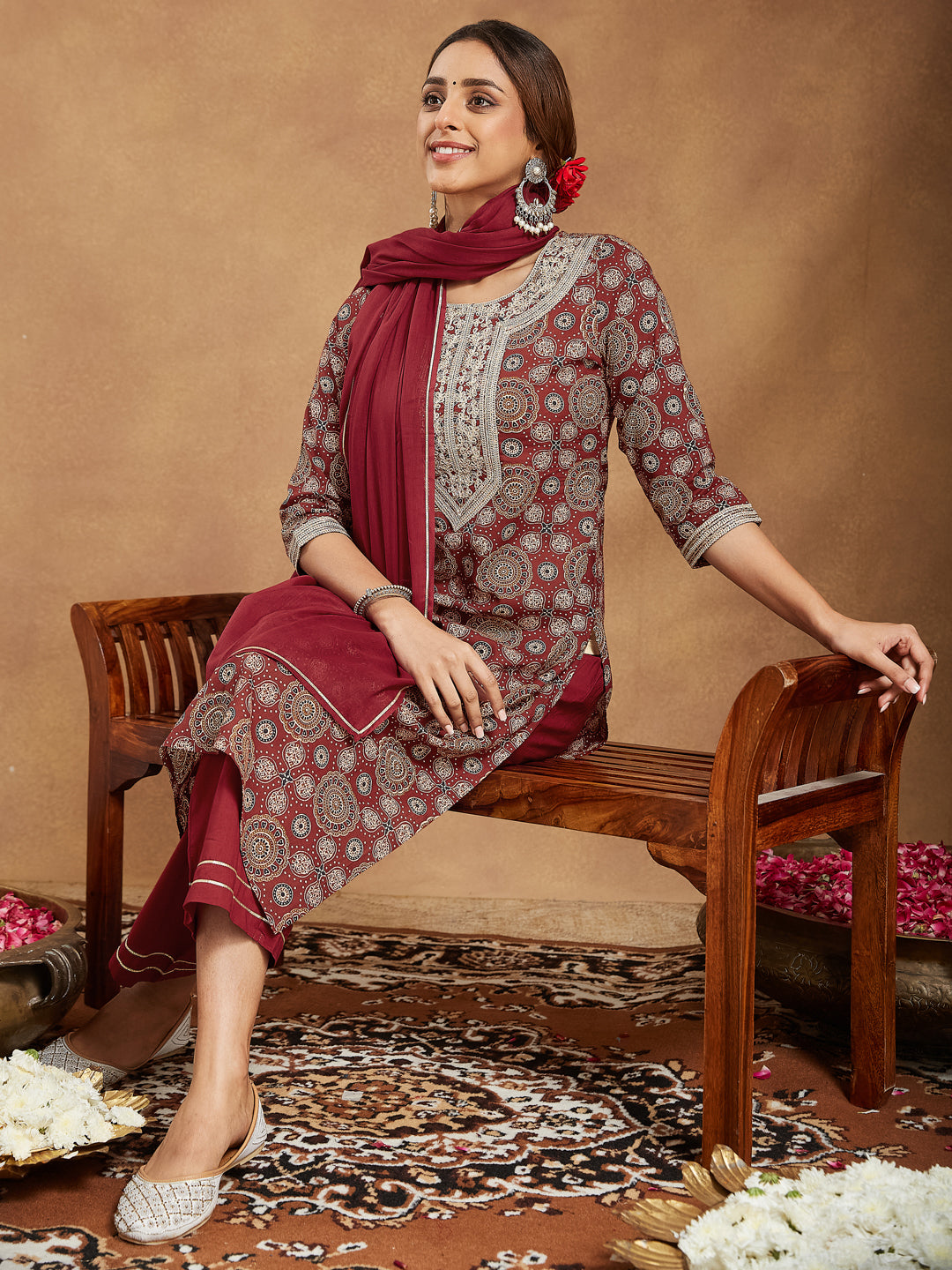 Janasya Dark Cotton Ethnic Motifs Straight Kurta Set | Swadesiicart