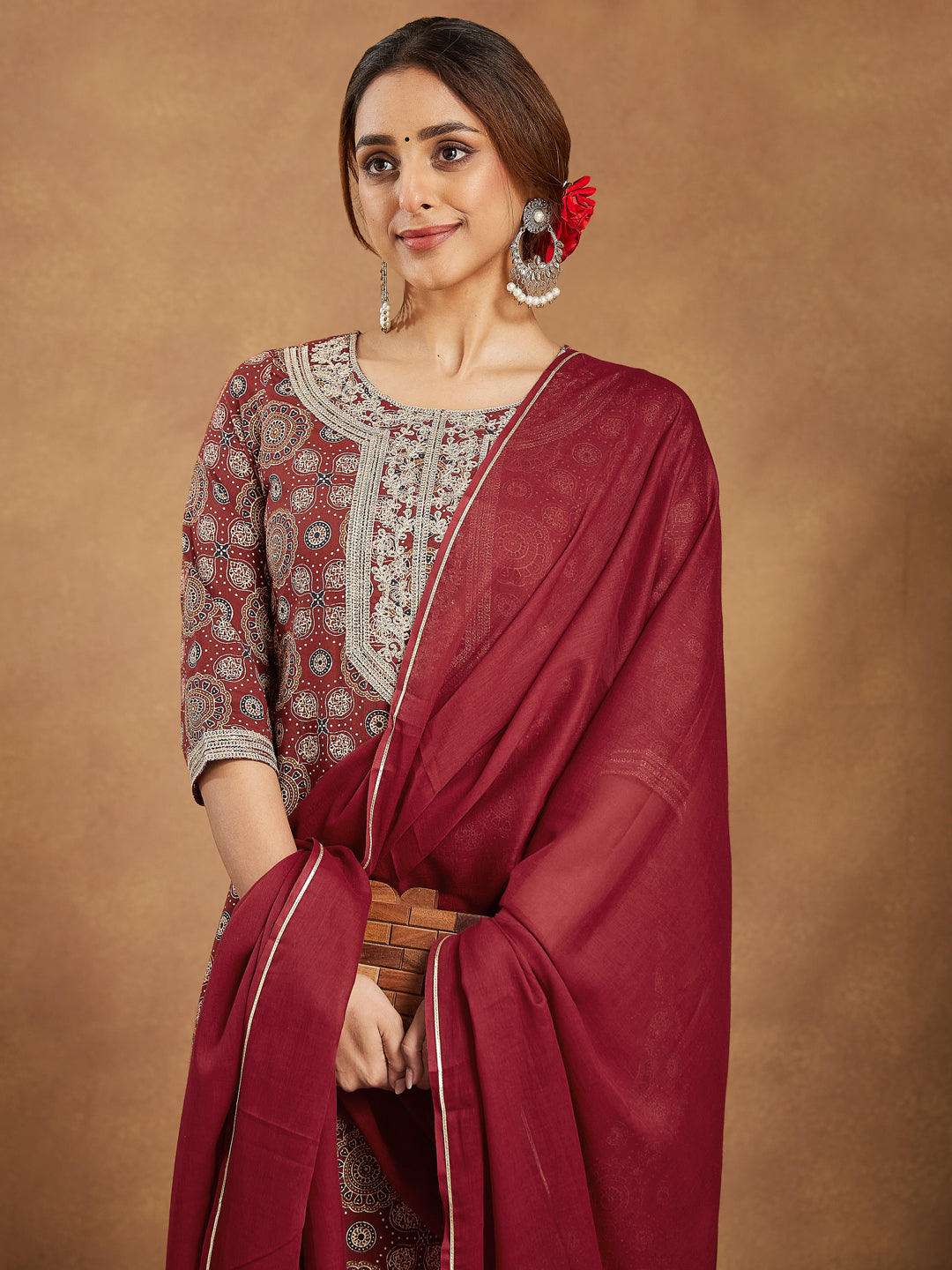 Janasya Dark Cotton Ethnic Motifs Straight Kurta Set | Swadesiicart