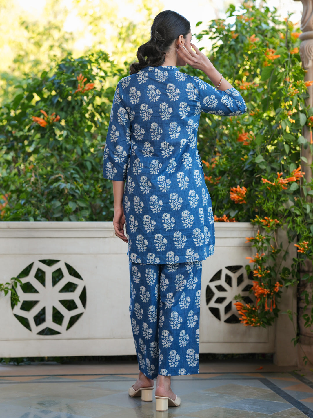 Janasya Dark Cotton Batik Straight Top & Bottom Set | Swadesiicart