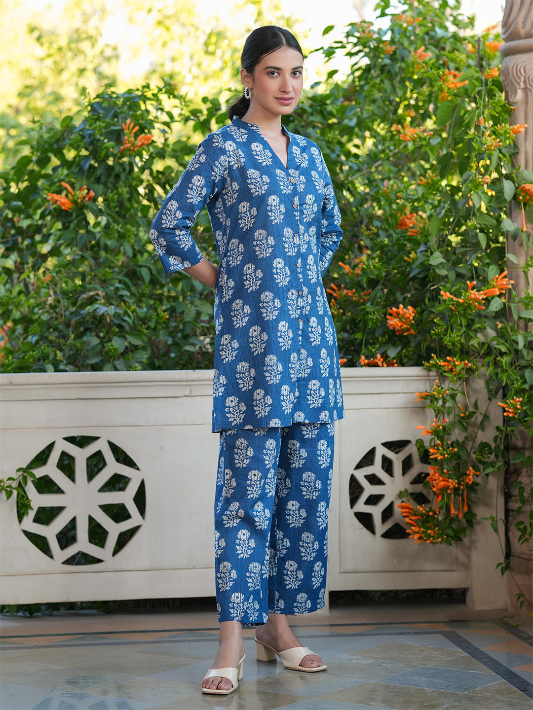 Janasya Dark Cotton Batik Straight Top & Bottom Set | Swadesiicart