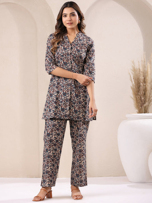 Janasya Dark Cotton Floral Straight Top & Bottom Set | Swadesiicart