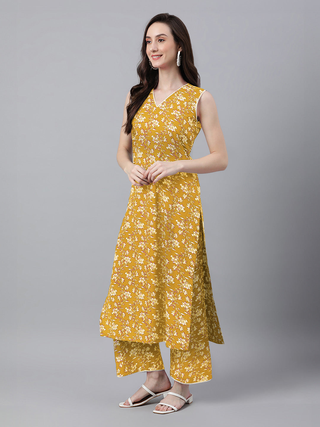 Janasya Bright Cotton Floral Straight Kurta Set | Swadesiicart
